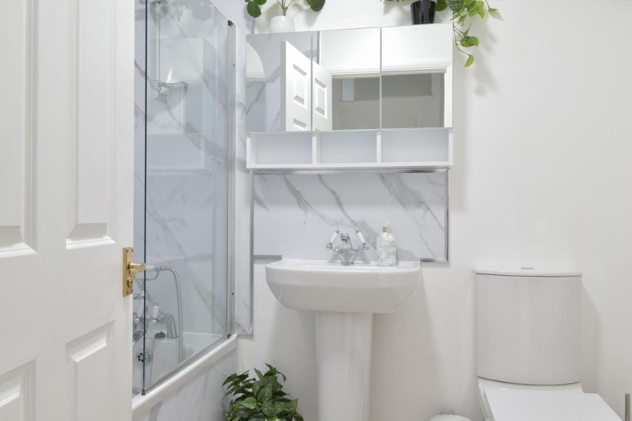 Luxury Spacious 2 Bed Apartment Shilton  Exterior foto